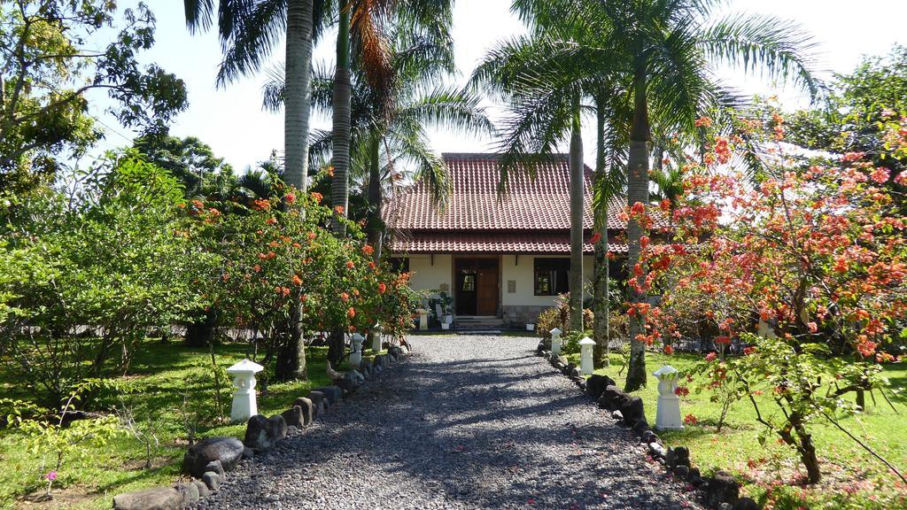 Rumah Kita Villa/Hotel Kalibaru Zewnętrze zdjęcie