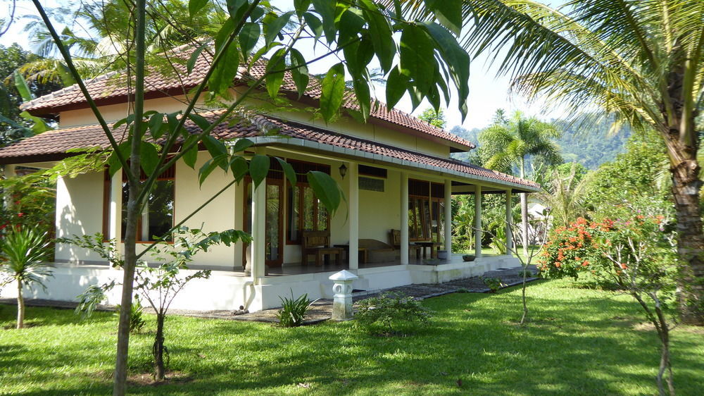 Rumah Kita Villa/Hotel Kalibaru Zewnętrze zdjęcie